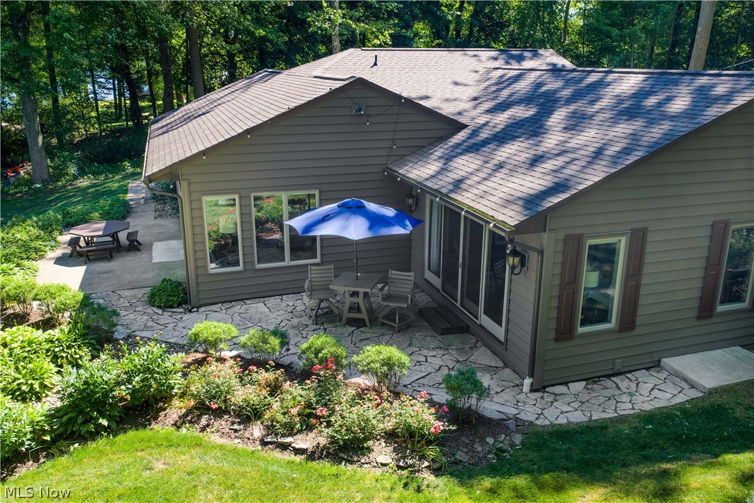 8745 Locust Street SW Sherrodsville OH 44675