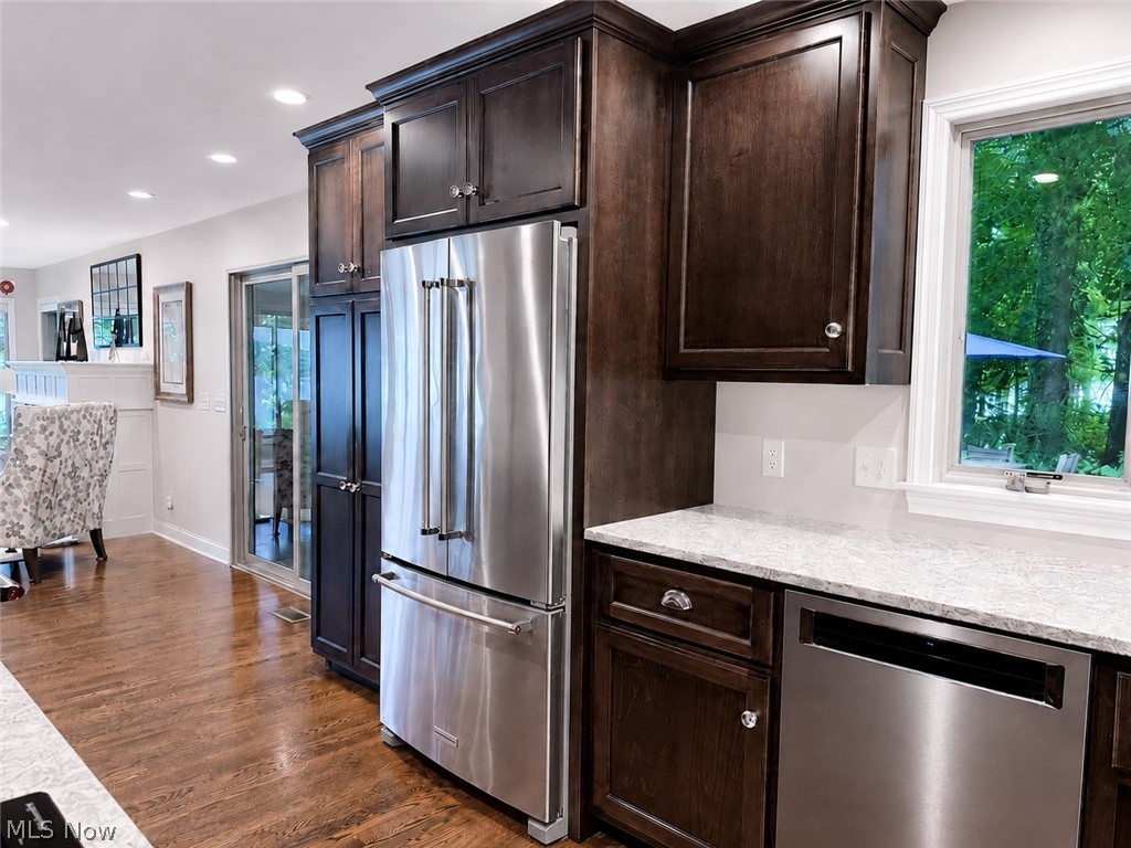 8745 Locust Street SW Sherrodsville OH 44675