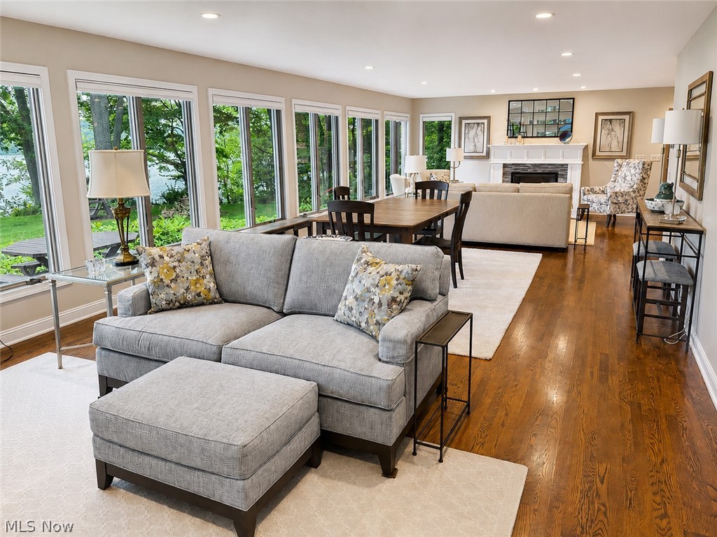 8745 Locust Street SW Sherrodsville OH 44675