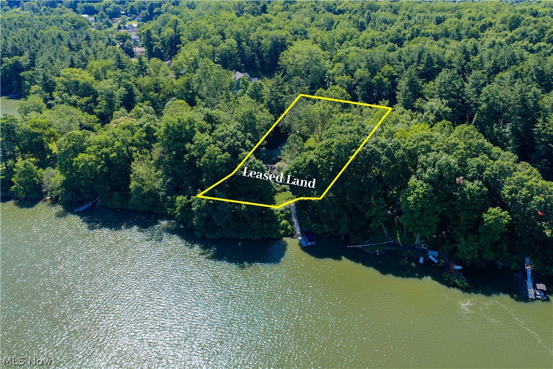 8745 Locust Street SW Sherrodsville OH 44675
