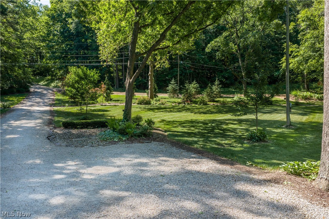 8745 Locust Street SW Sherrodsville OH 44675