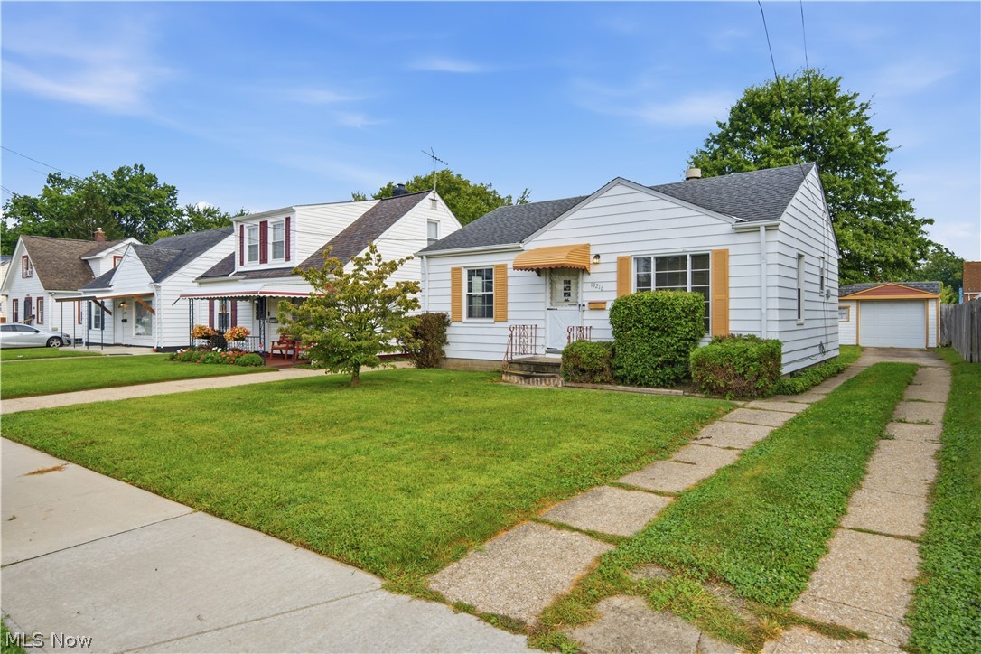 13216 Crossburn Avenue Cleveland OH 44135