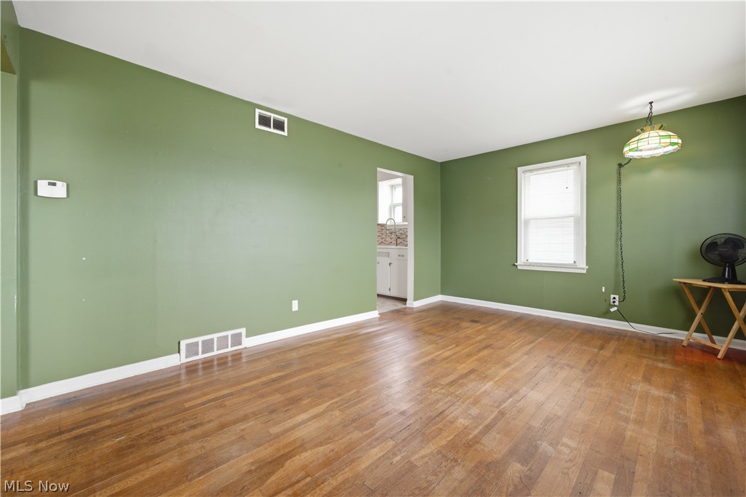 13216 Crossburn Avenue Cleveland OH 44135