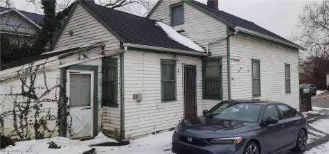 2227 E 69th Street Cleveland OH 44103
