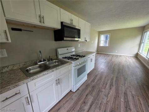 12813 Guardian Boulevard Cleveland OH 44135