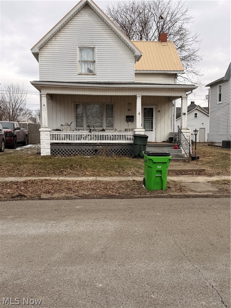 912 Orchard Street Coshocton OH 43812