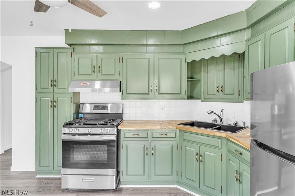 33 Sycamore Drive New Middletown OH 44442