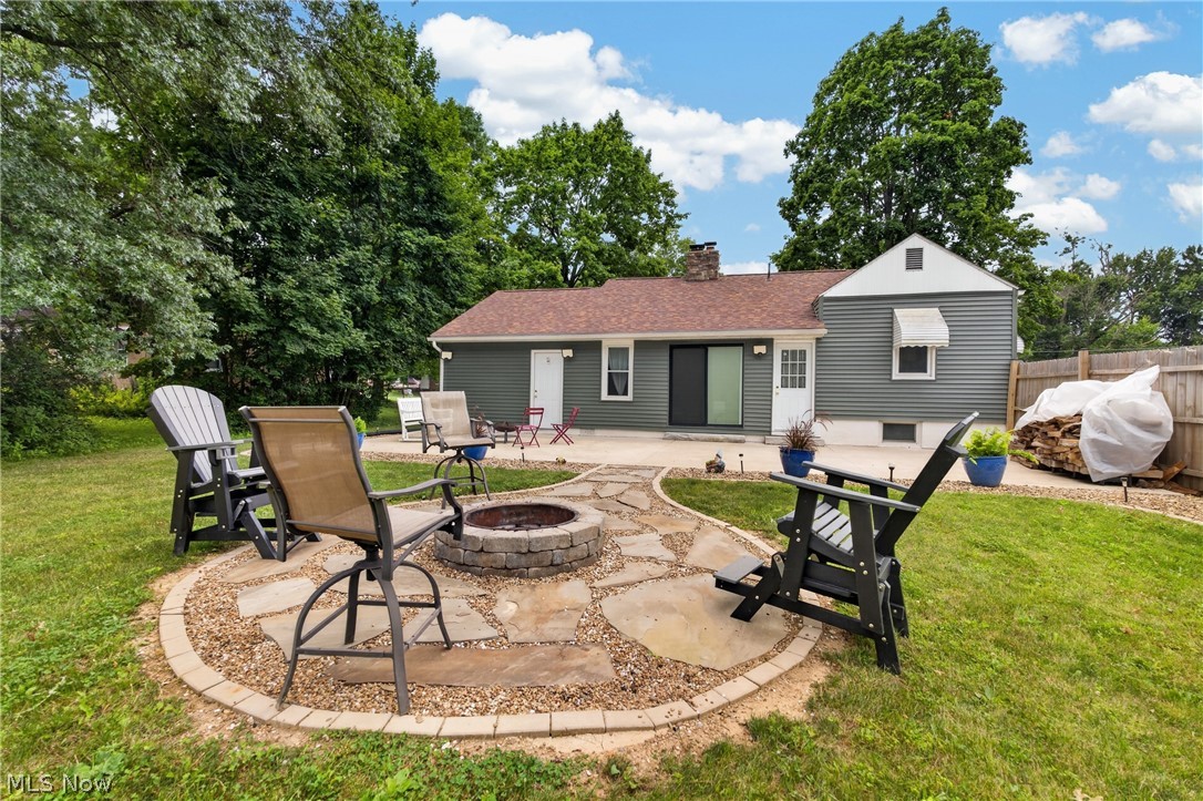 33 Sycamore Drive New Middletown OH 44442