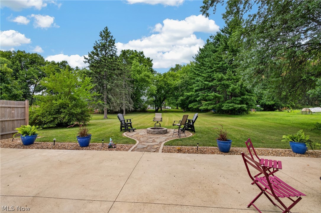 33 Sycamore Drive New Middletown OH 44442