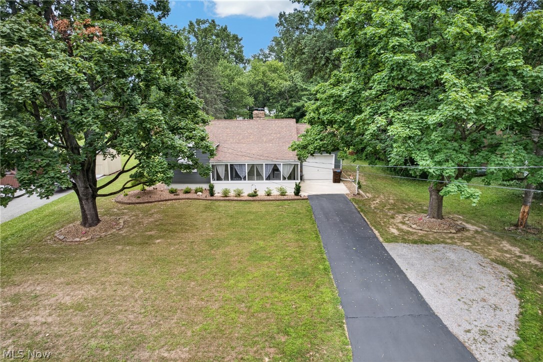 33 Sycamore Drive New Middletown OH 44442