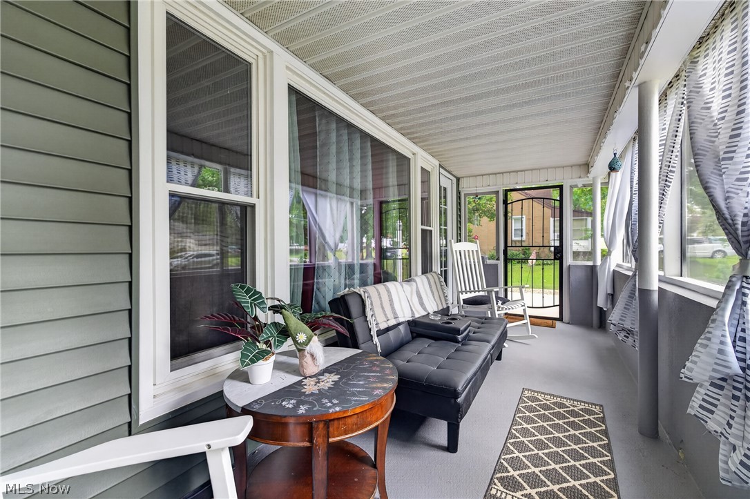 33 Sycamore Drive New Middletown OH 44442