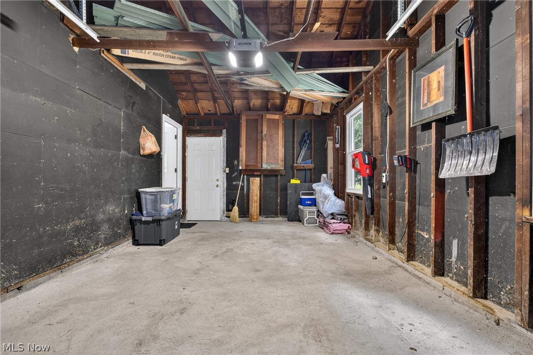 33 Sycamore Drive New Middletown OH 44442