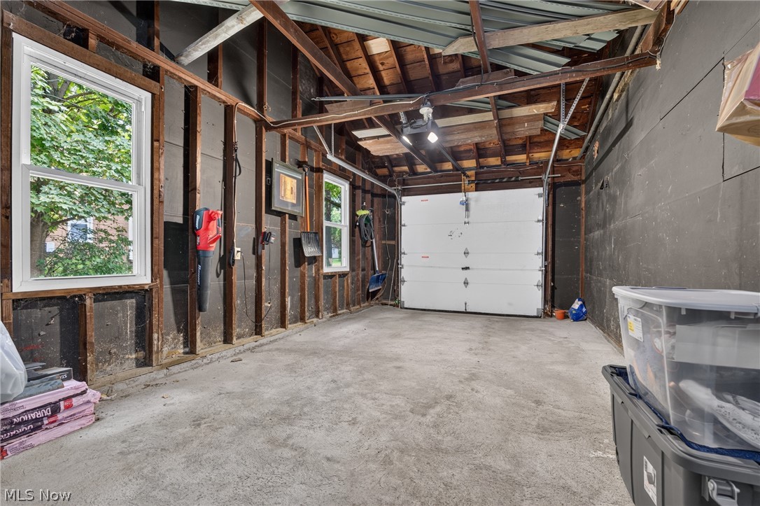 33 Sycamore Drive New Middletown OH 44442