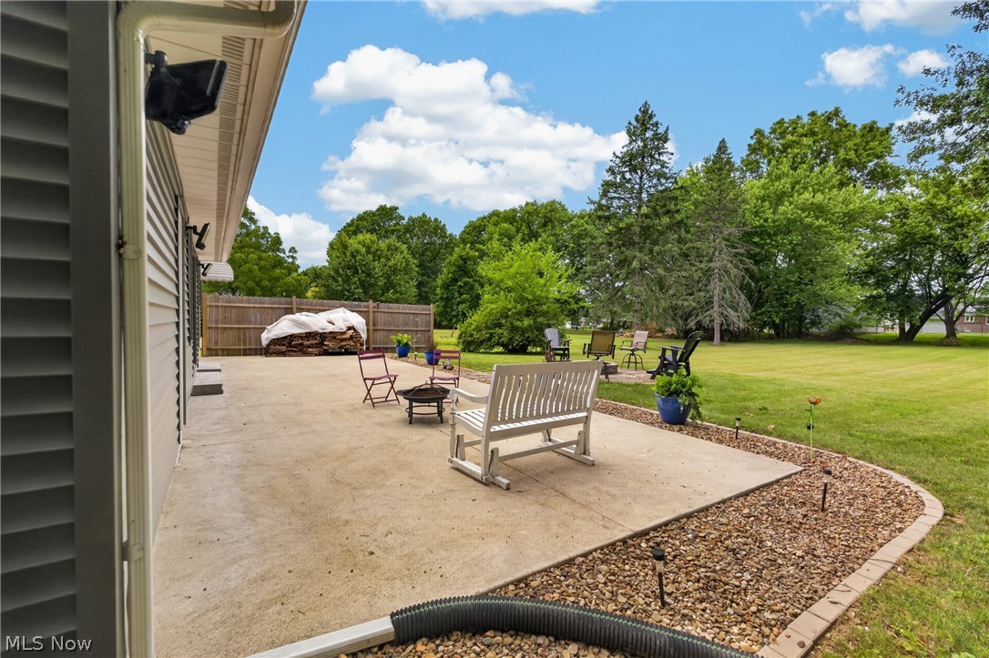 33 Sycamore Drive New Middletown OH 44442