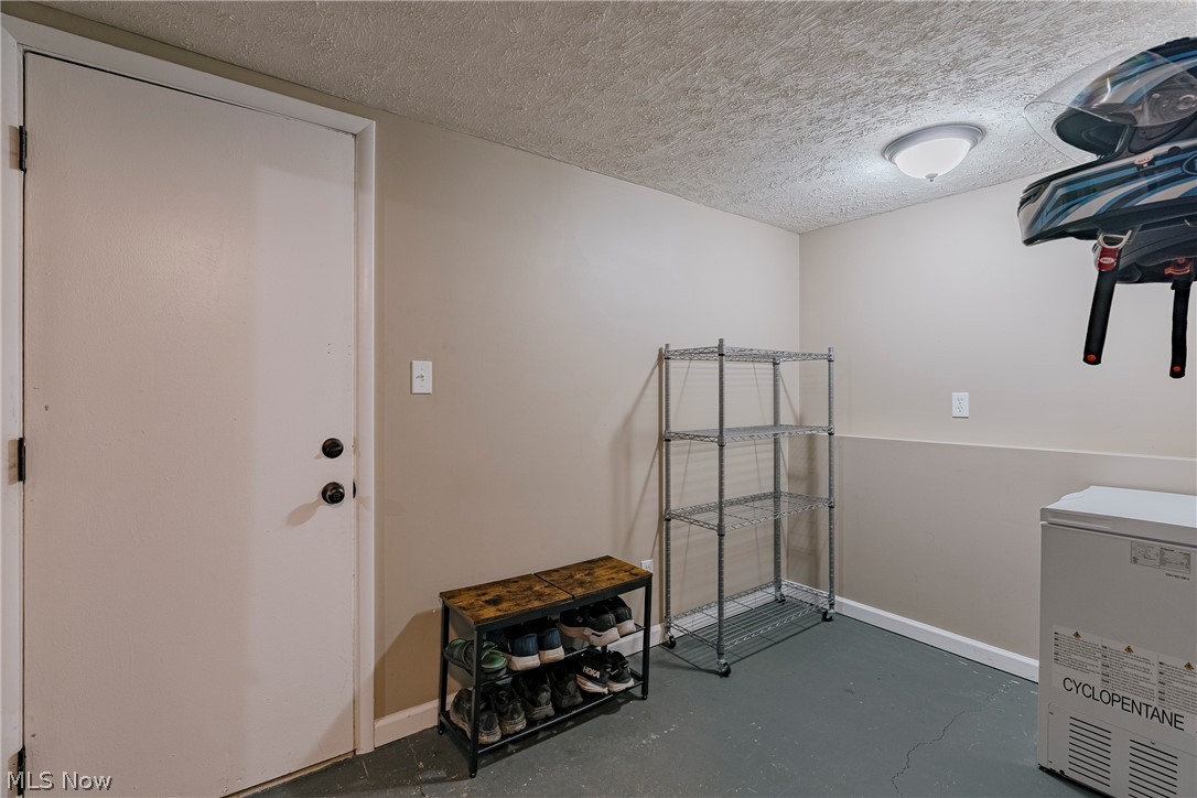 332 Stahl Avenue Cortland OH 44410