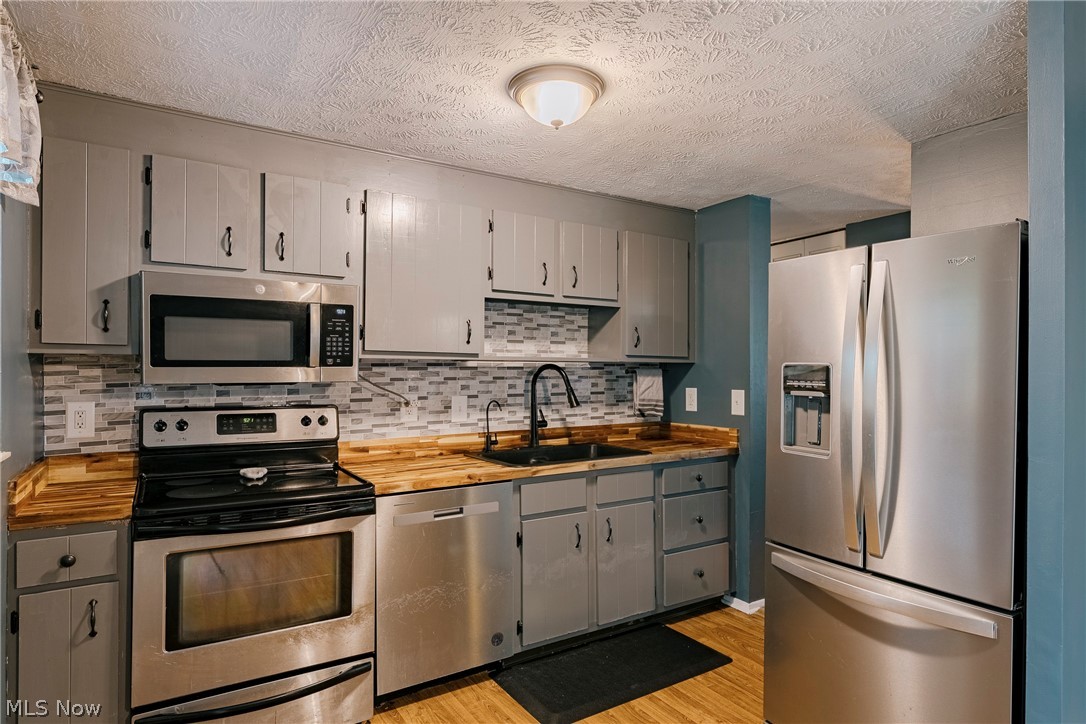 332 Stahl Avenue Cortland OH 44410