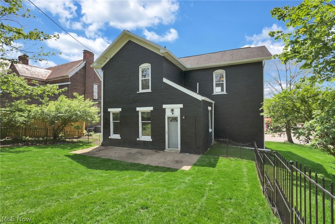 167 W Main Street New Concord OH 43762