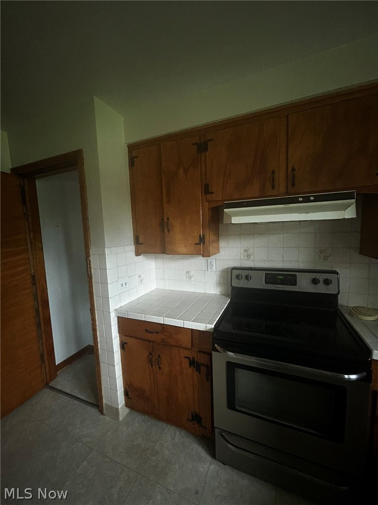 2569 Johnnycake Road SE Warren OH 44484