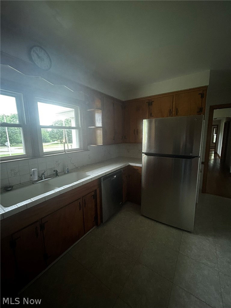 2569 Johnnycake Road SE Warren OH 44484