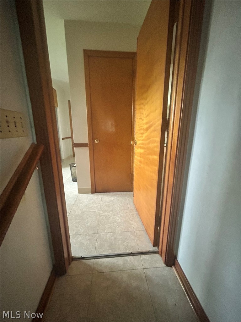 2569 Johnnycake Road SE Warren OH 44484