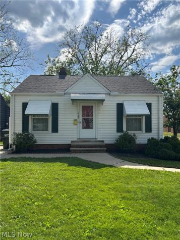 530 Darlington Drive Bedford OH 44146