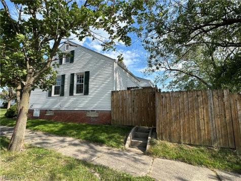 530 Darlington Drive Bedford OH 44146