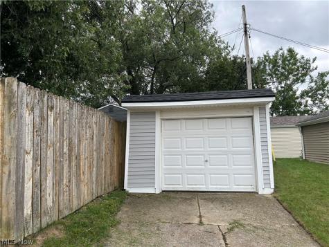 530 Darlington Drive Bedford OH 44146