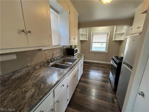 530 Darlington Drive Bedford OH 44146