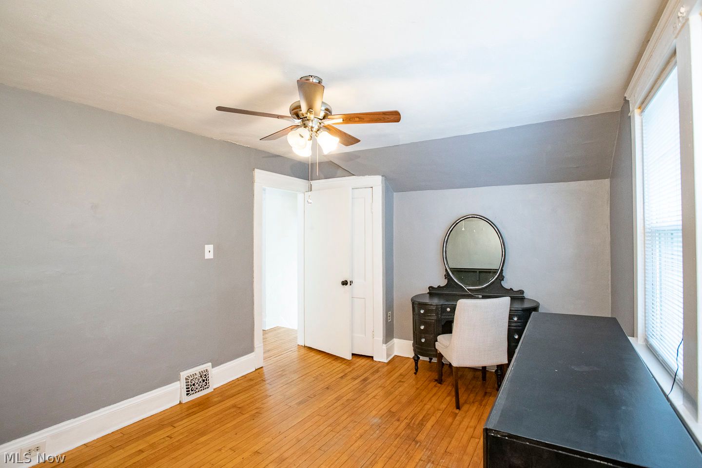 10408 Briggs Road Cleveland OH 44111