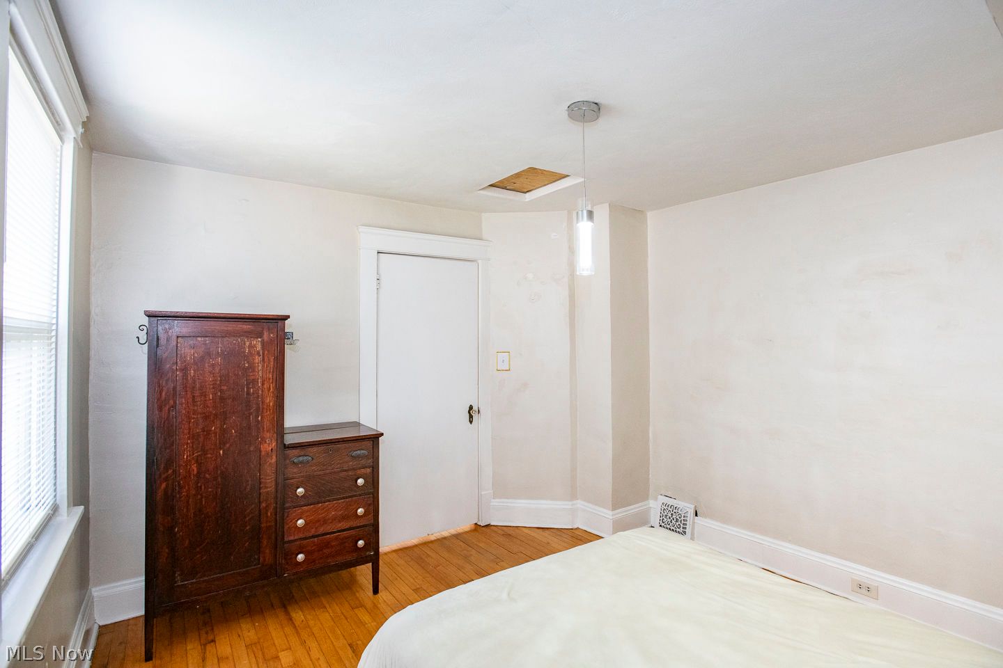 10408 Briggs Road Cleveland OH 44111