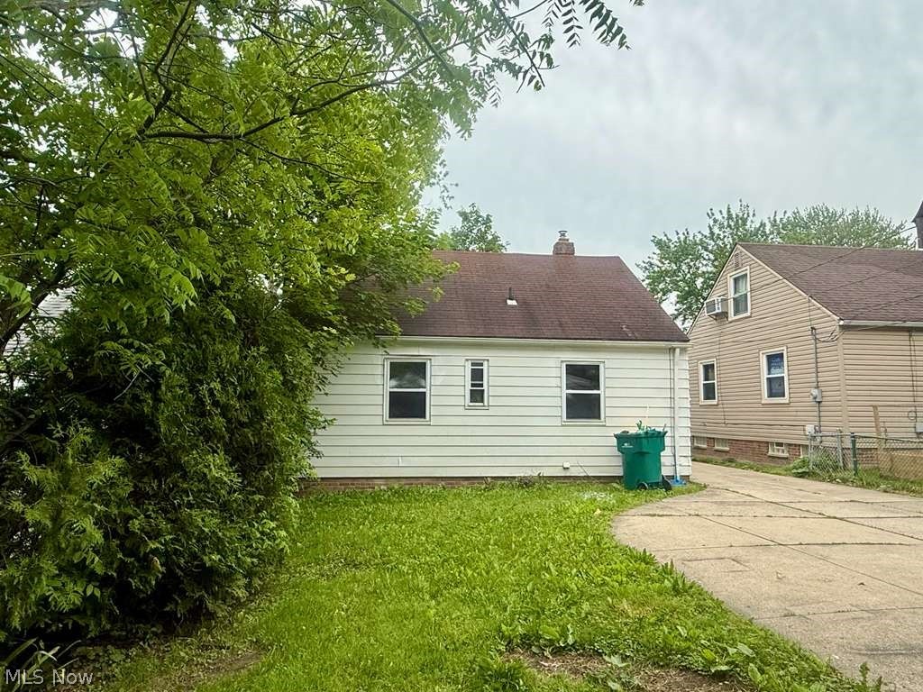 15811 Maplewood Avenue Maple Heights OH 44137