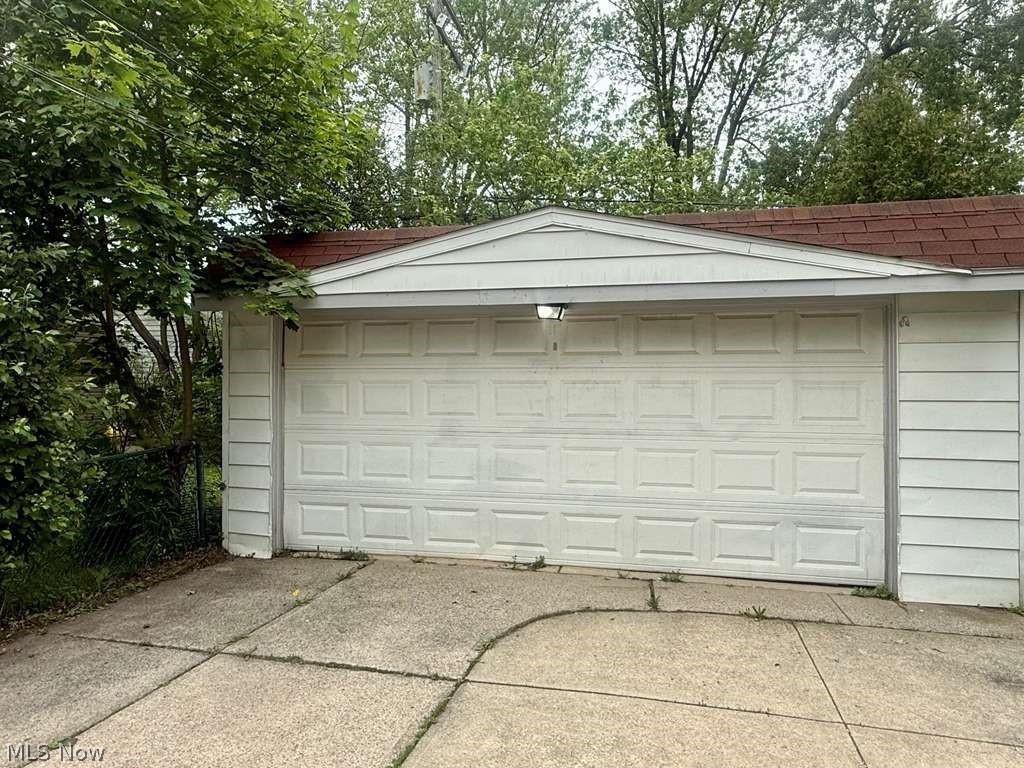 15811 Maplewood Avenue Maple Heights OH 44137