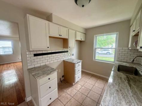 15811 Maplewood Avenue Maple Heights OH 44137