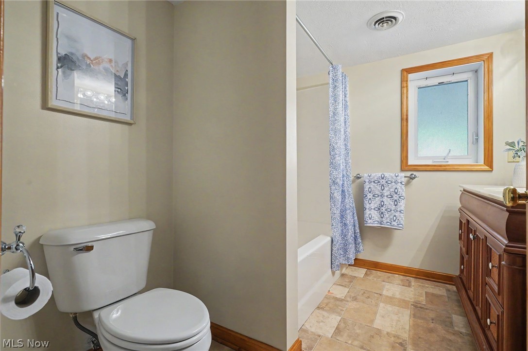 1446 Jersey Street Lake Milton OH 44429