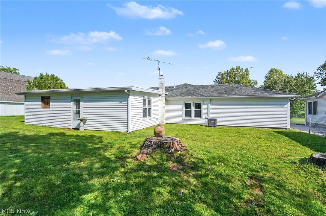 1446 Jersey Street Lake Milton OH 44429