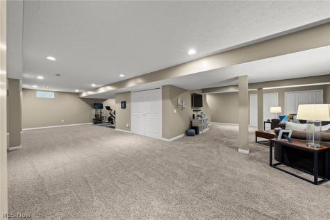 9264 Wellspring Avenue NW North Canton OH 44720