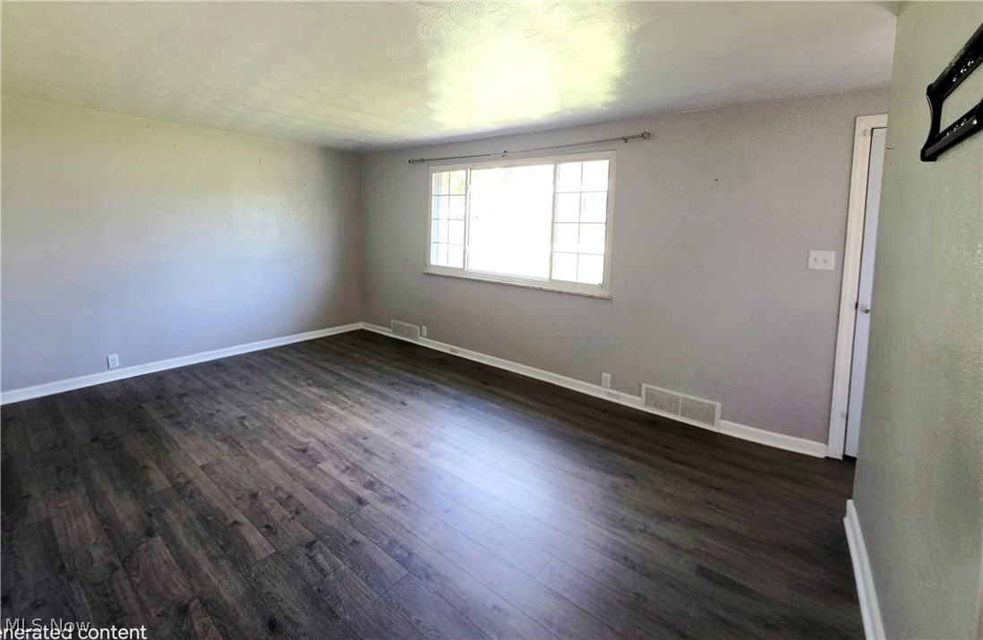 329 Thomas Street Wintersville OH 43953
