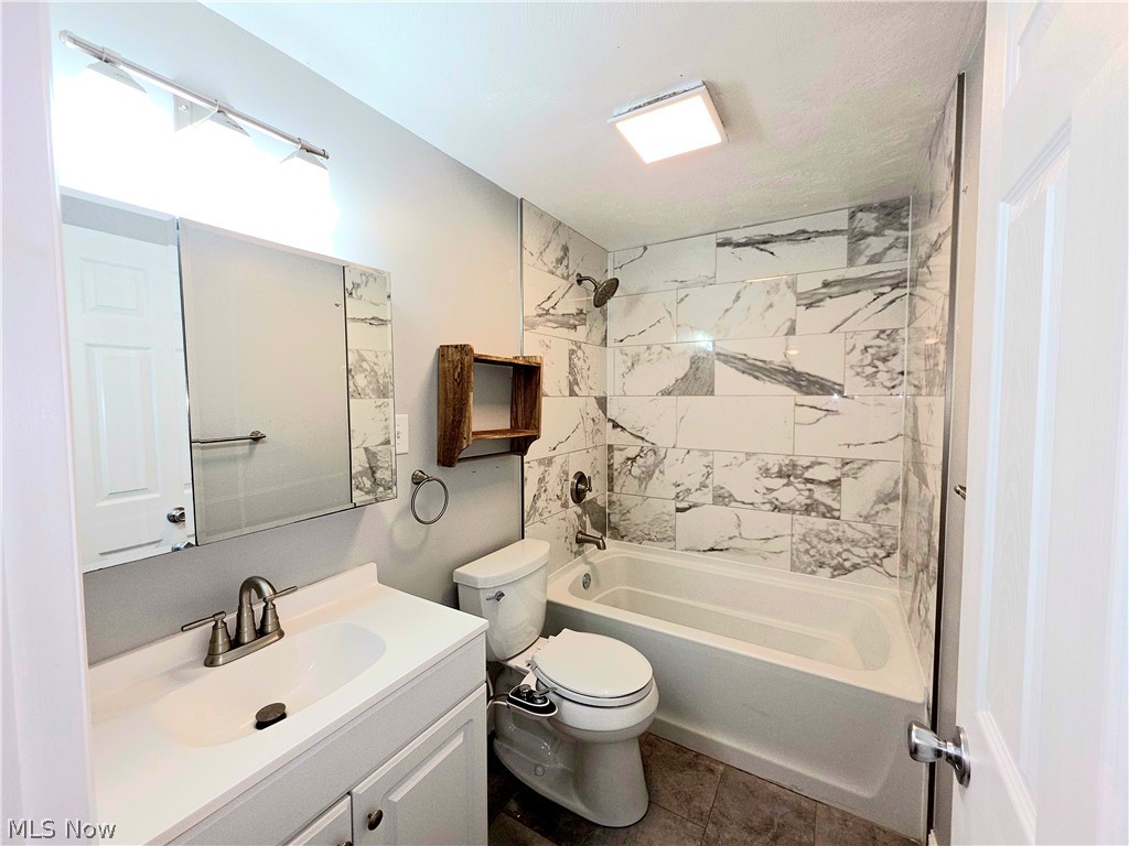 329 Thomas Street Wintersville OH 43953