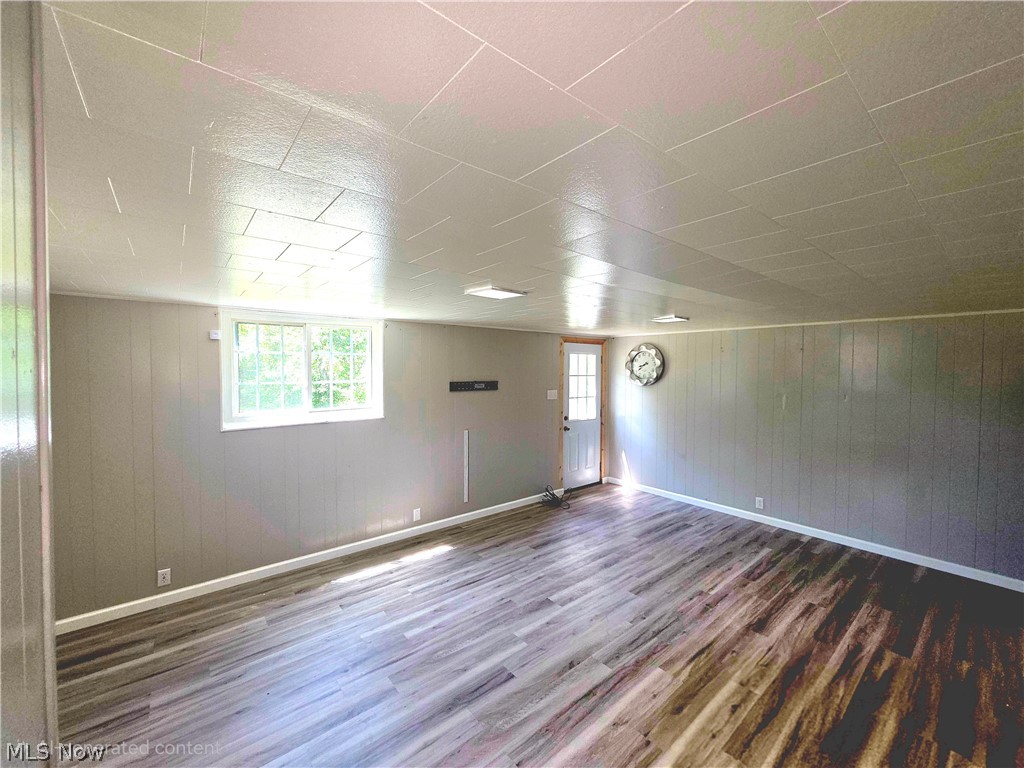 329 Thomas Street Wintersville OH 43953
