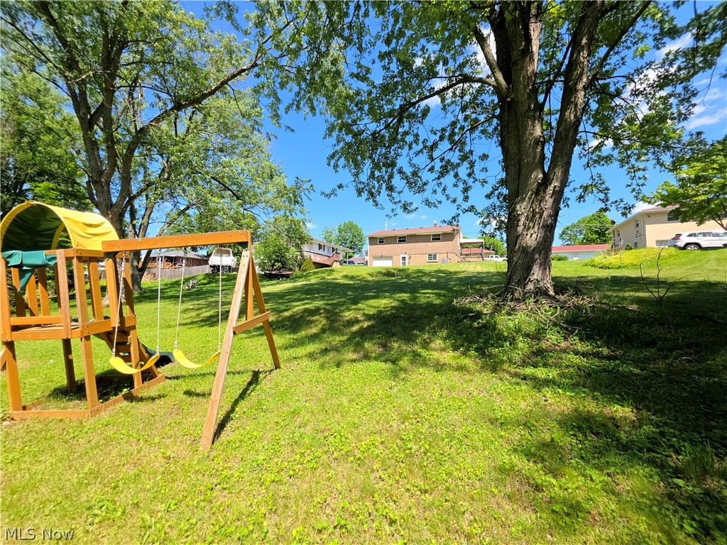 329 Thomas Street Wintersville OH 43953
