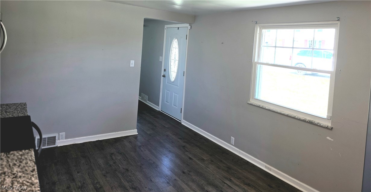 329 Thomas Street Wintersville OH 43953