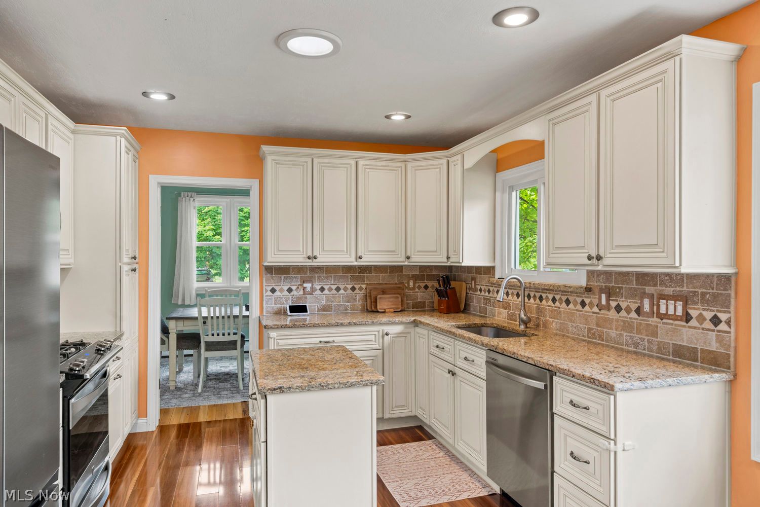 34008 Detroit Road Avon OH 44011