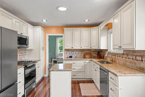 34008 Detroit Road Avon OH 44011