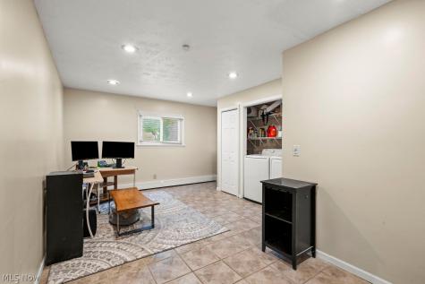 34008 Detroit Road Avon OH 44011