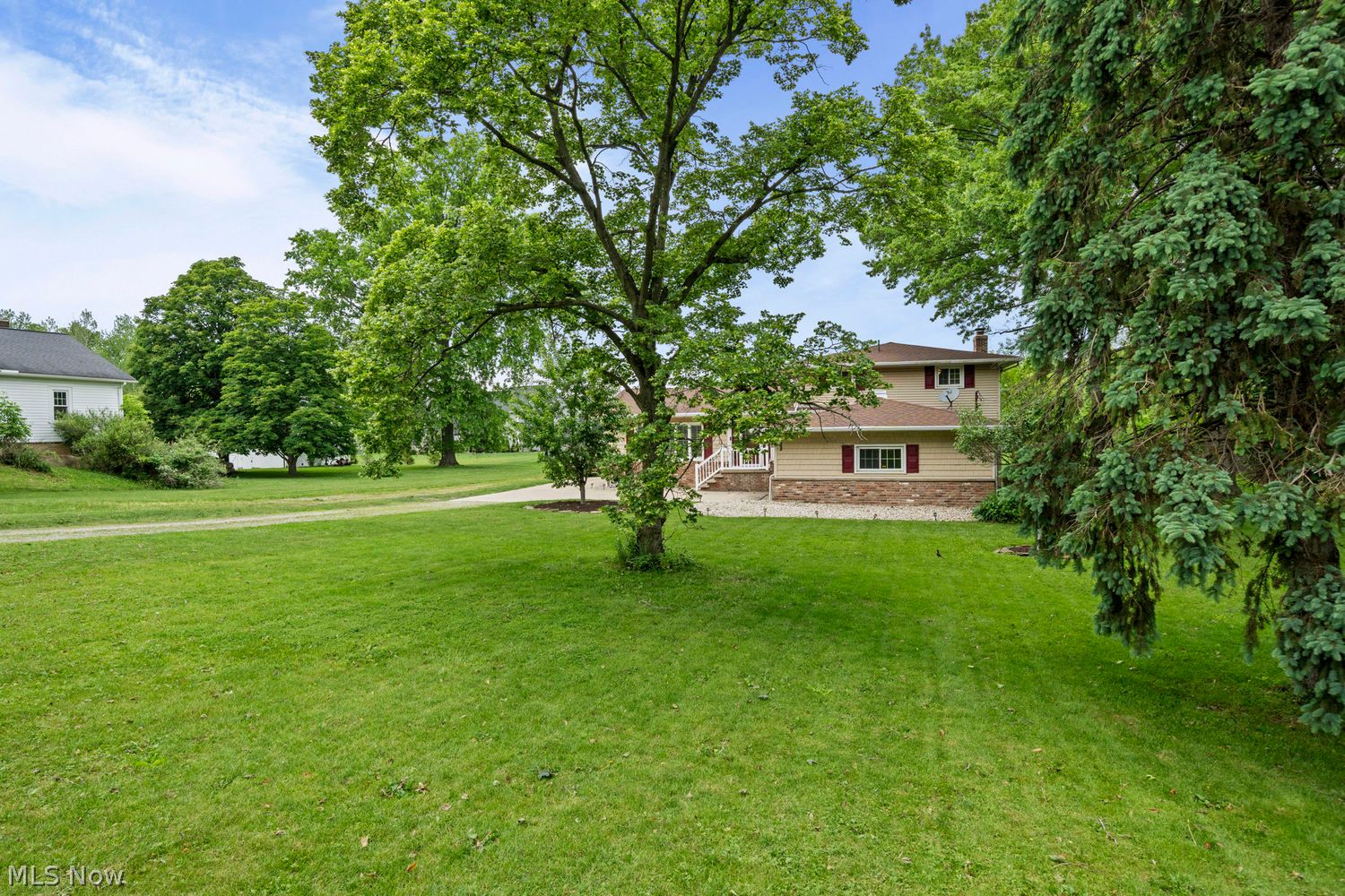 34008 Detroit Road Avon OH 44011