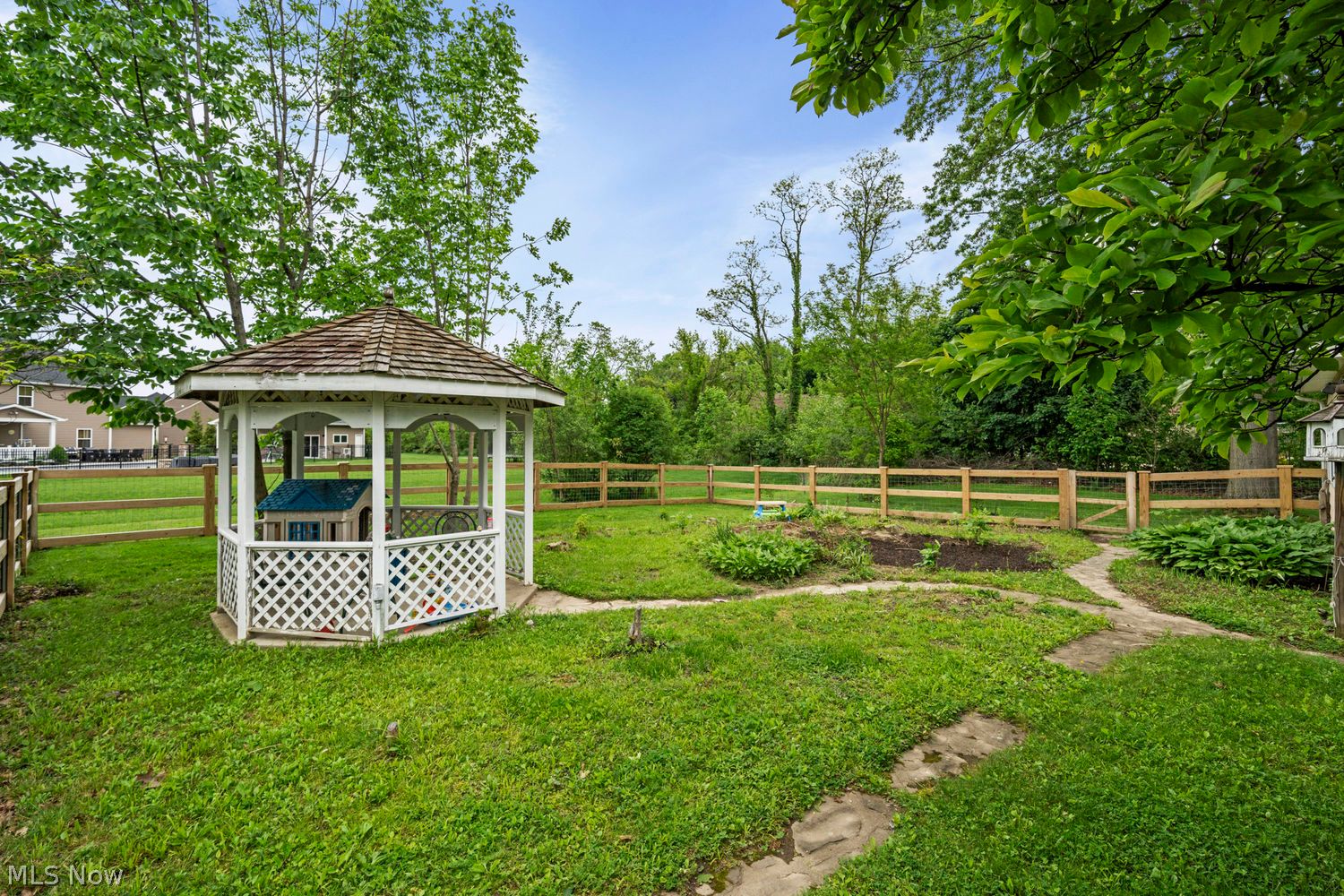 34008 Detroit Road Avon OH 44011