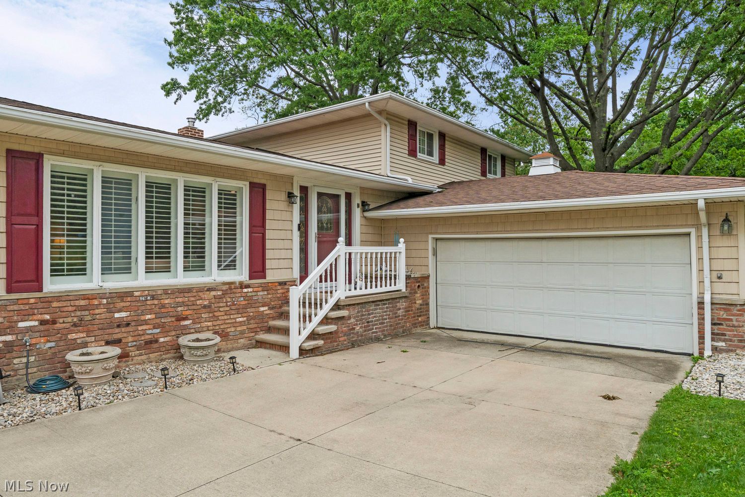 34008 Detroit Road Avon OH 44011