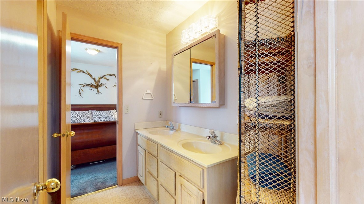 26487 Buckthorn Road Oakwood Village OH 44146