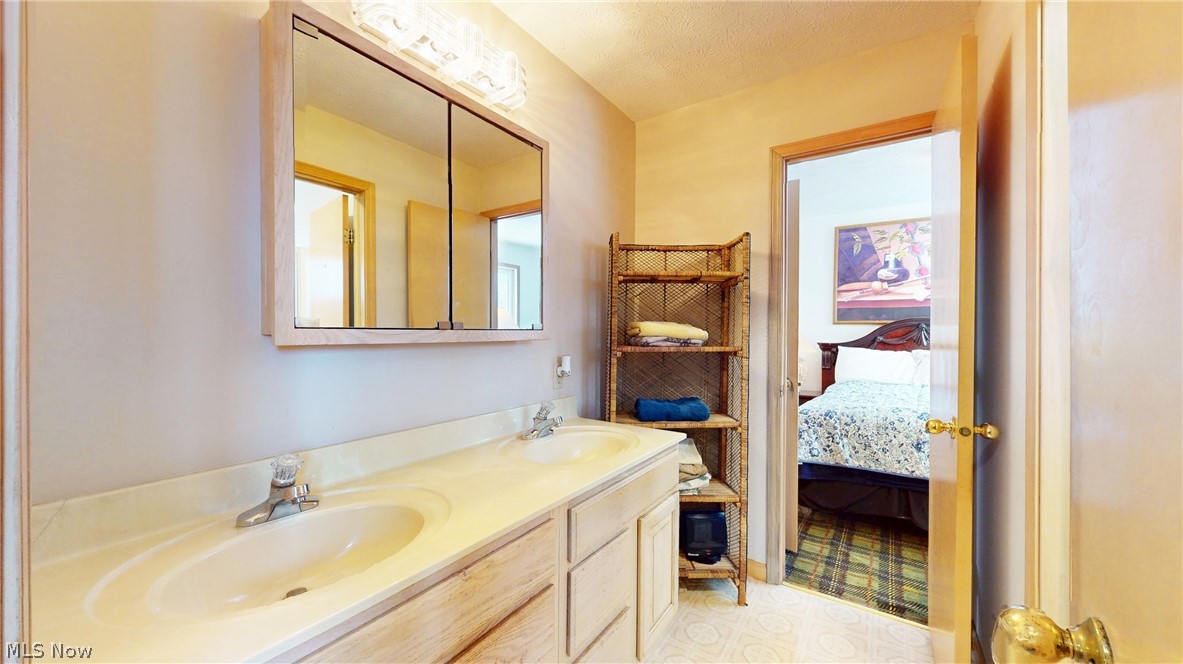 26487 Buckthorn Road Oakwood Village OH 44146