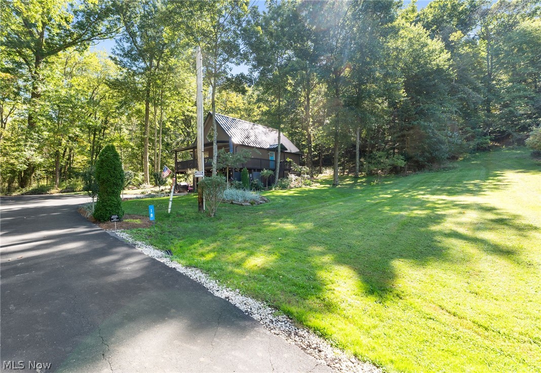 18 Blackfoot Trail Malvern OH 44644